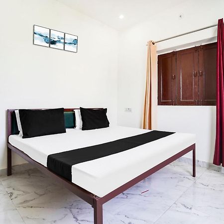 Hotel O The Moon Bareilly Exterior photo